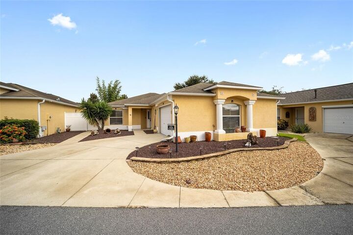 Property Photo: 2165 Smoaks Street FL 32162