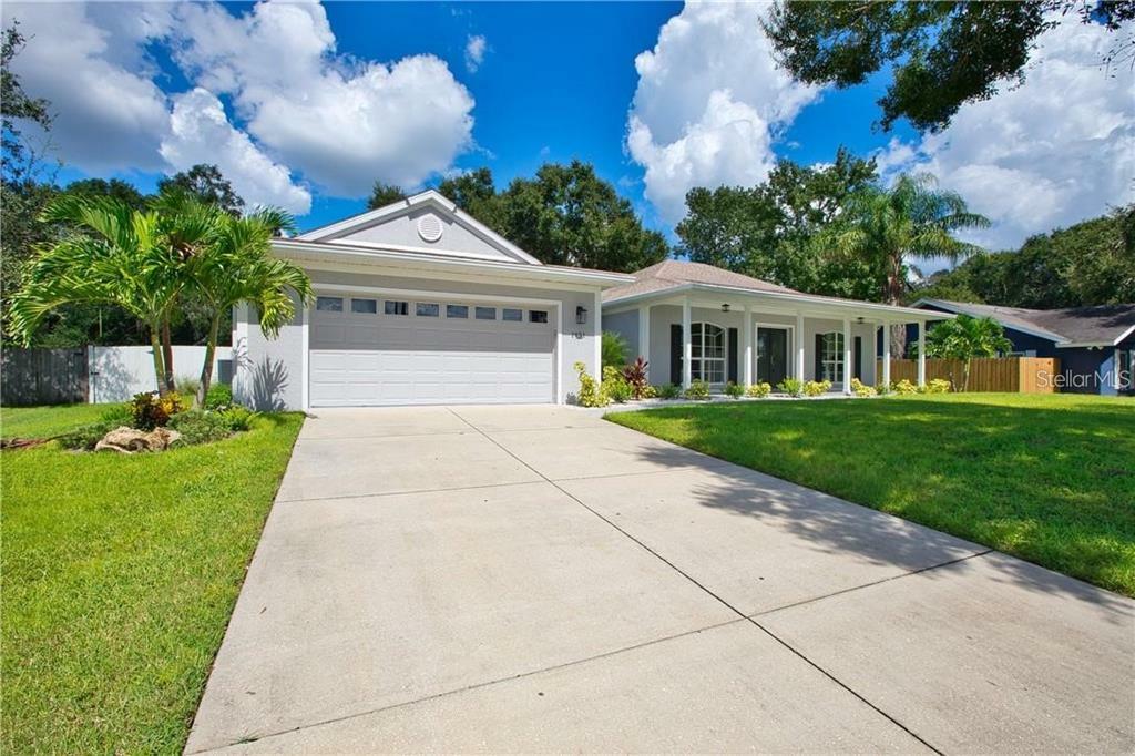 Property Photo:  1951 Rolling Green Circle  FL 34240 