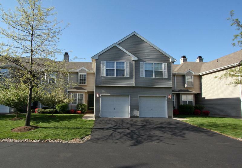 Property Photo: 5 Roxiticus Court NJ 08801