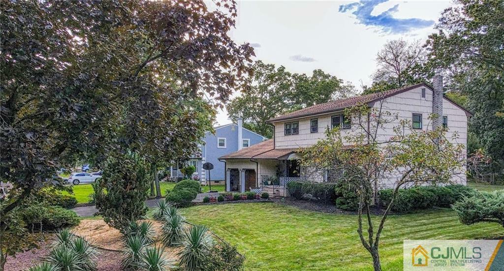 Property Photo:  428 Brentwood Drive  NJ 08854 