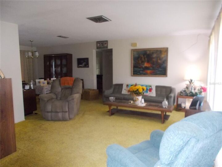 Property Photo: 6262 43rd Avenue N FL 33709