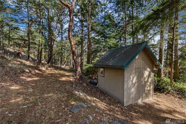 Property Photo: 258 N Airport Wy WA 98250