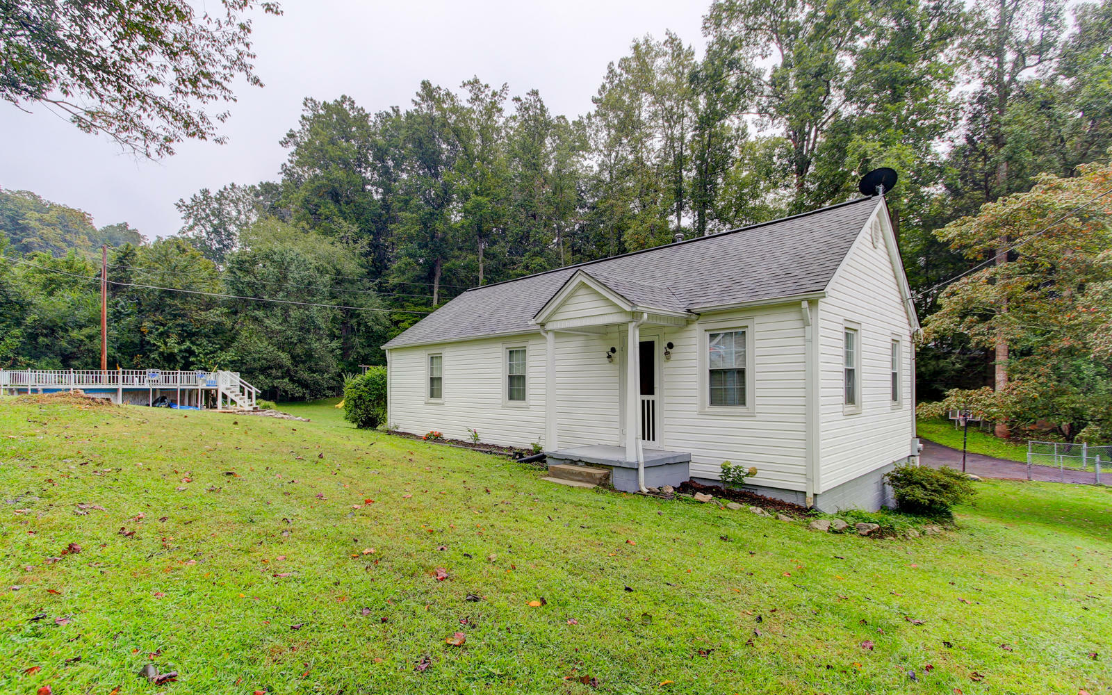 Property Photo:  343 Old Tacora Hills Rd  TN 37716 