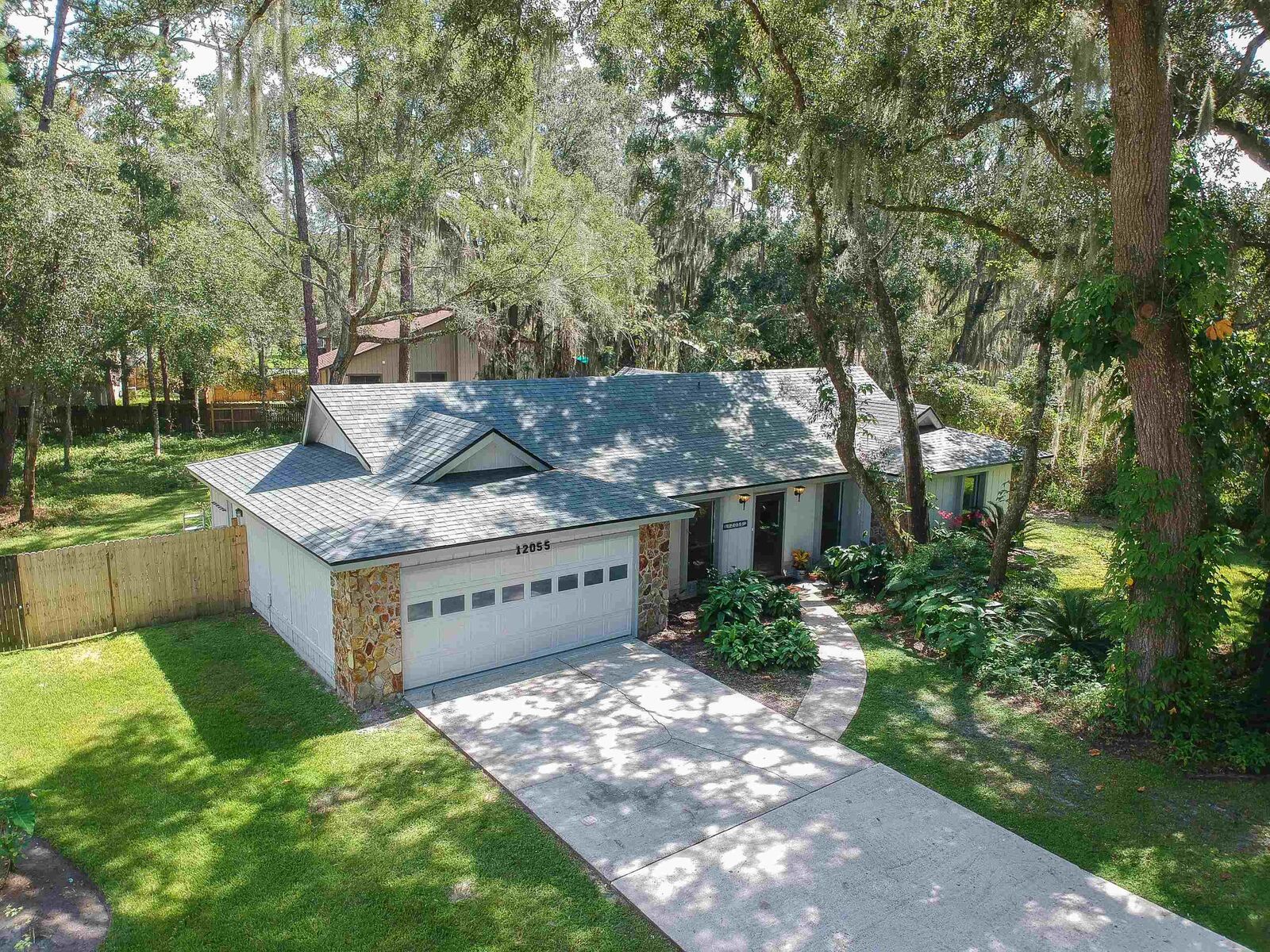 Property Photo:  12055 Blackfoot Trl  FL 32223-3233 