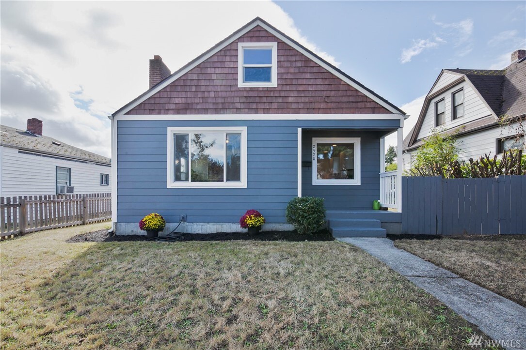 Property Photo: 2520 S 14th St WA 98405