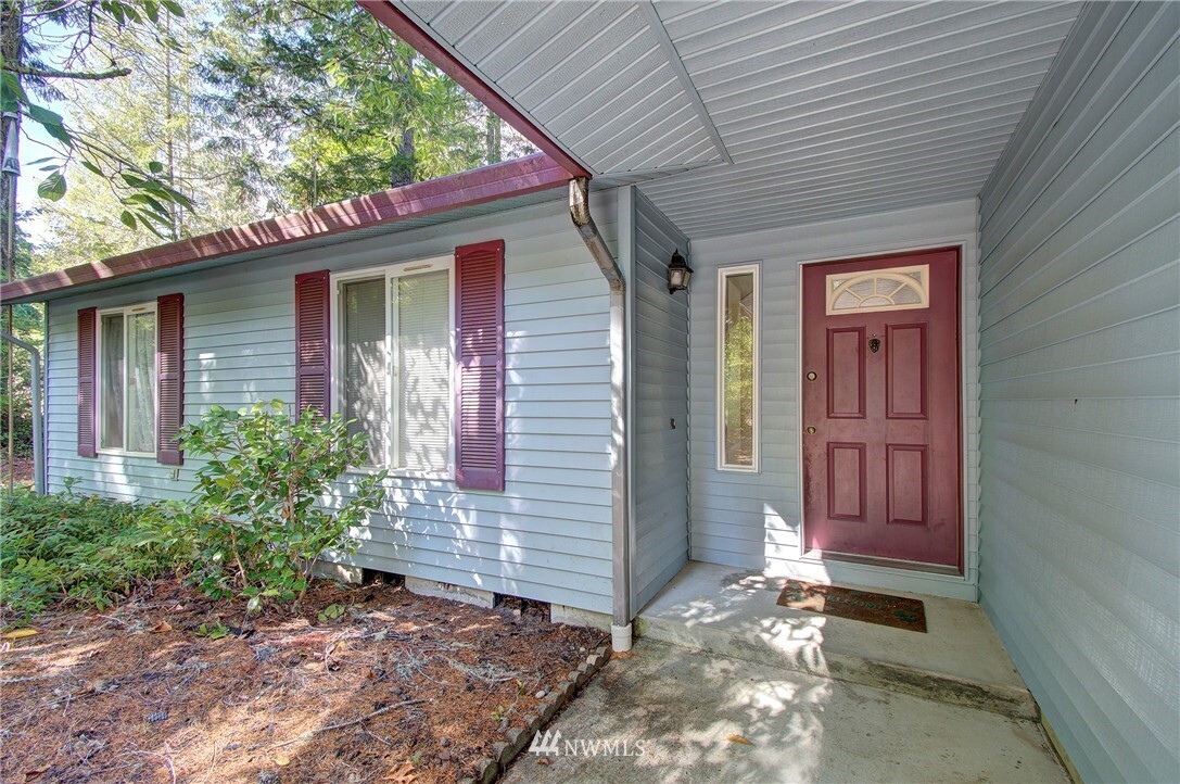 Property Photo: 360 N Schoolhouse Hill Rd WA 98548