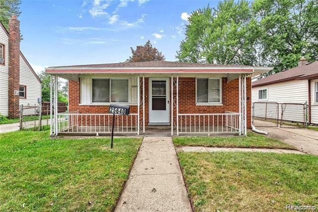 Property Photo:  25640 Pennie Street  MI 48125 