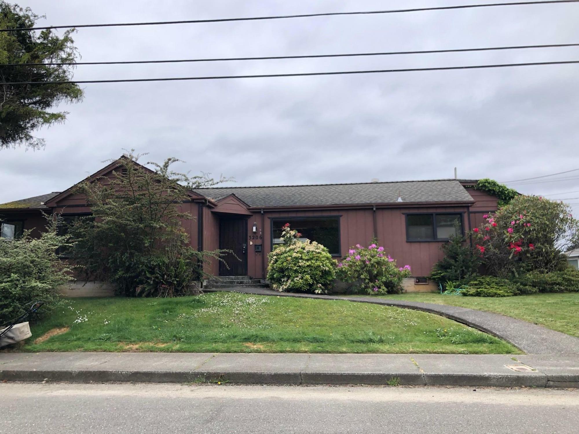 Property Photo:  3206 N Street  CA 95503 