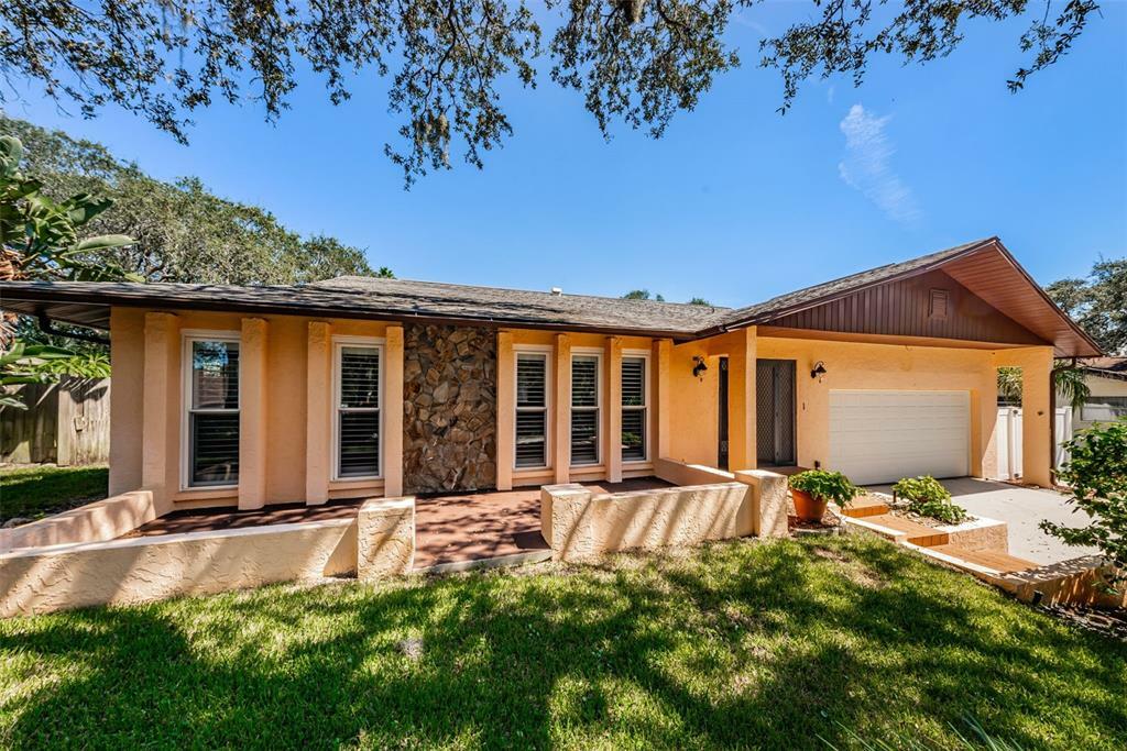 Property Photo:  1030 Wideview Avenue  FL 34689 