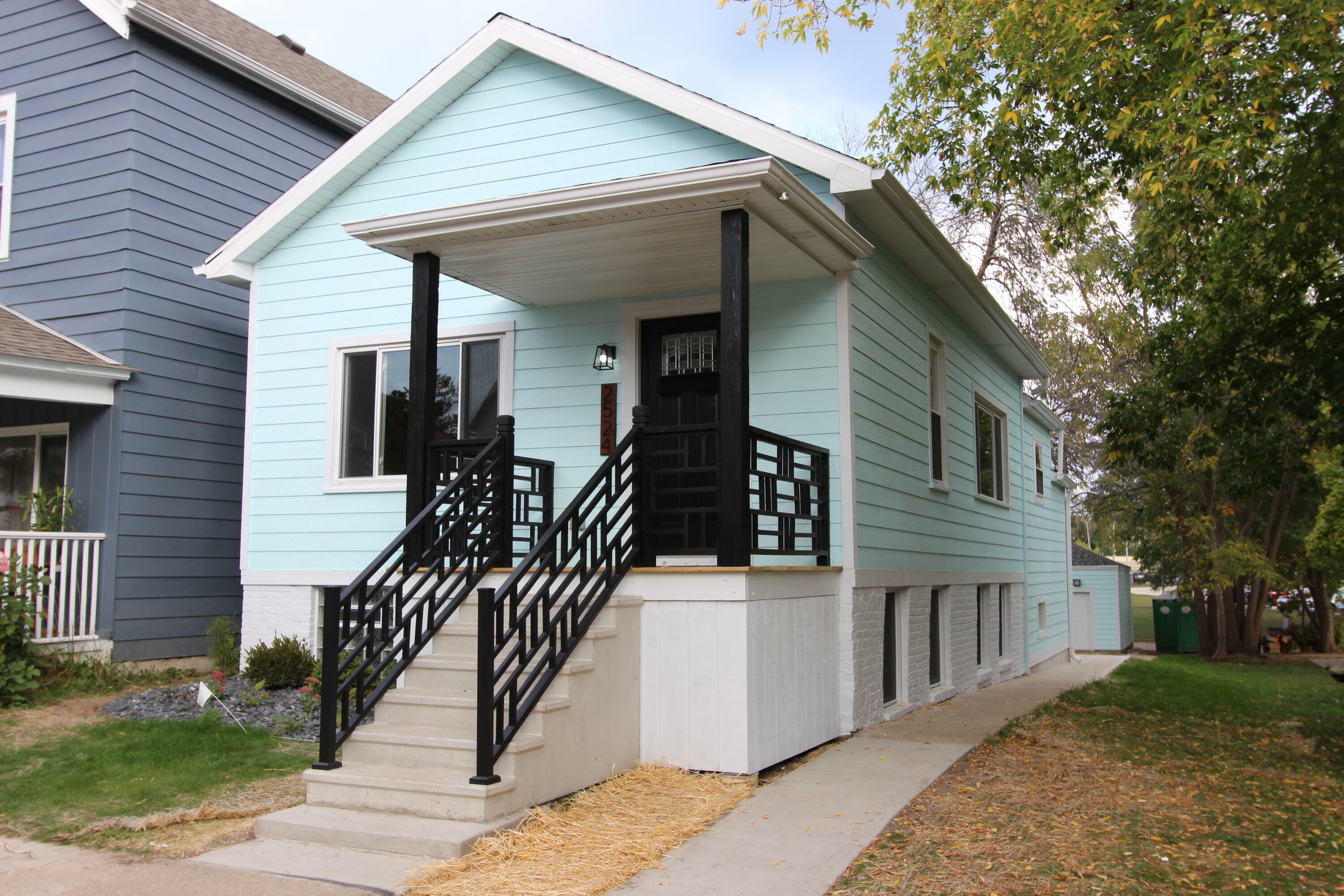 Property Photo:  2524 S Logan Ave  WI 53207 