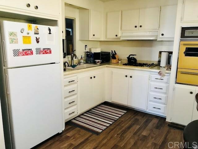 Property Photo:  525 W El Norte Parkway W 177  CA 92026 