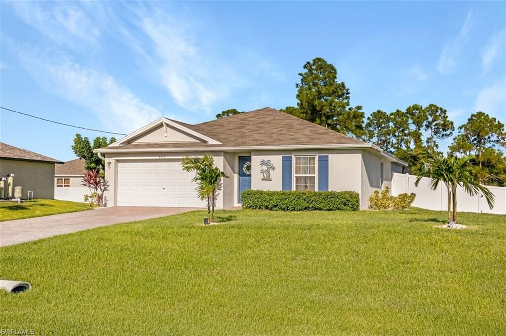 Property Photo:  3717 NE 13th Pl  FL 33909 