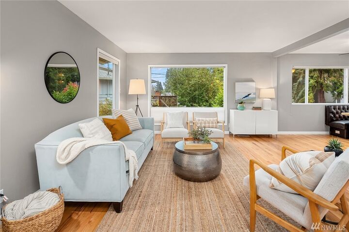 Property Photo:  16211 Corliss Place N  WA 98133 