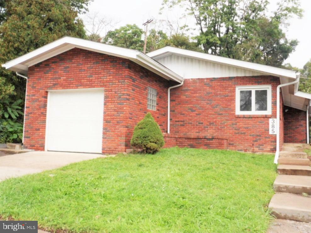 Property Photo:  385 W Fifth Street  PA 17044 