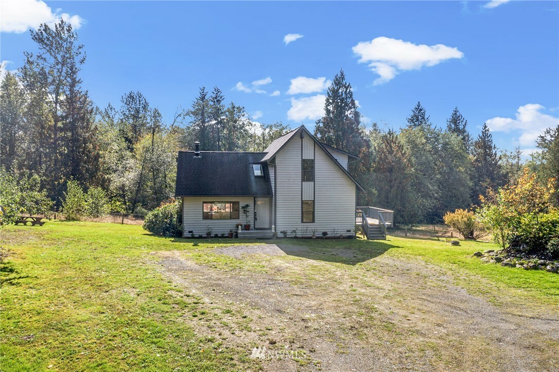 Property Photo: 24620 27th Avenue NE WA 98223