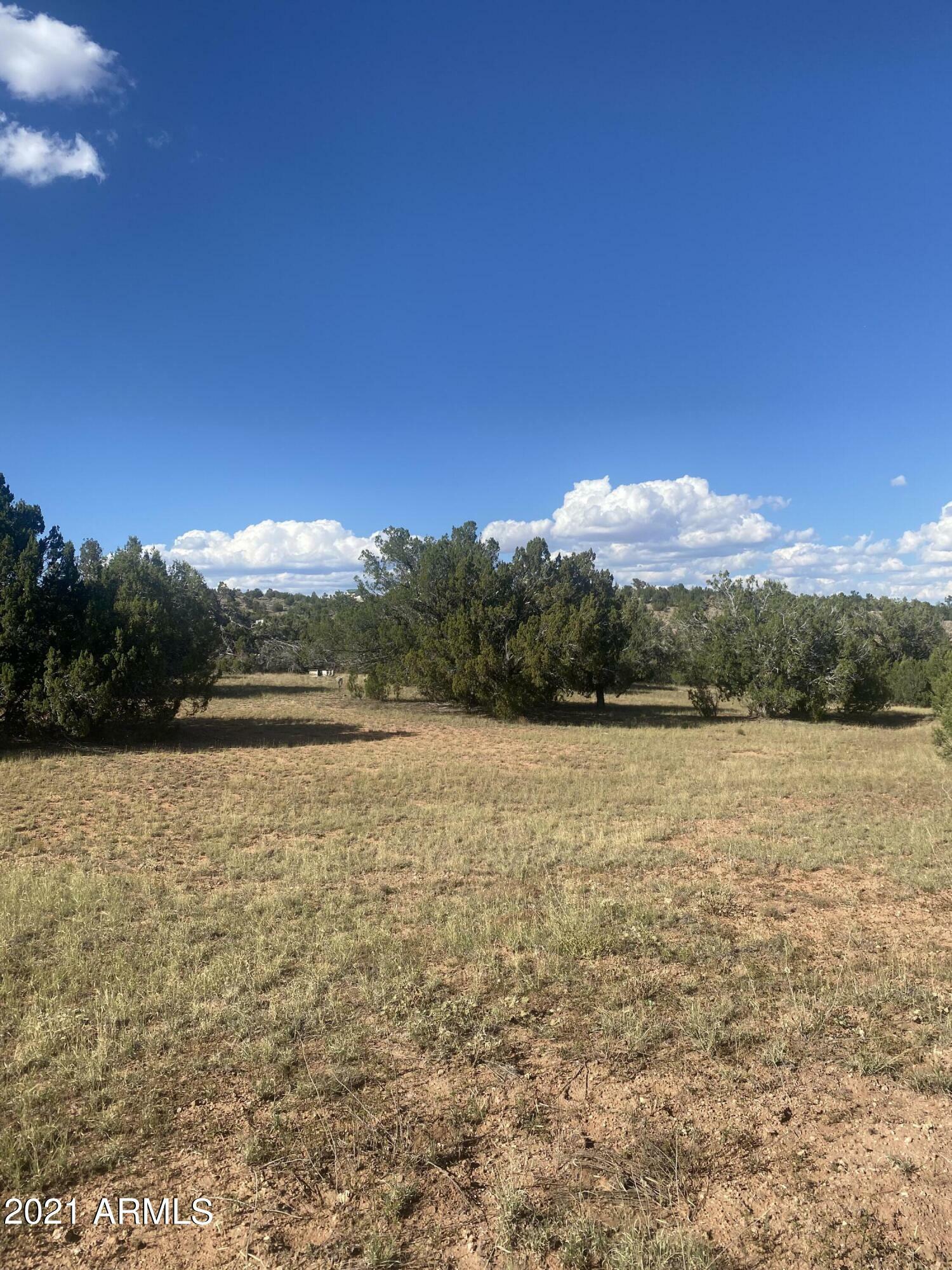 Property Photo:  34720 W La Plancha Parkway 5140  AZ 86337 