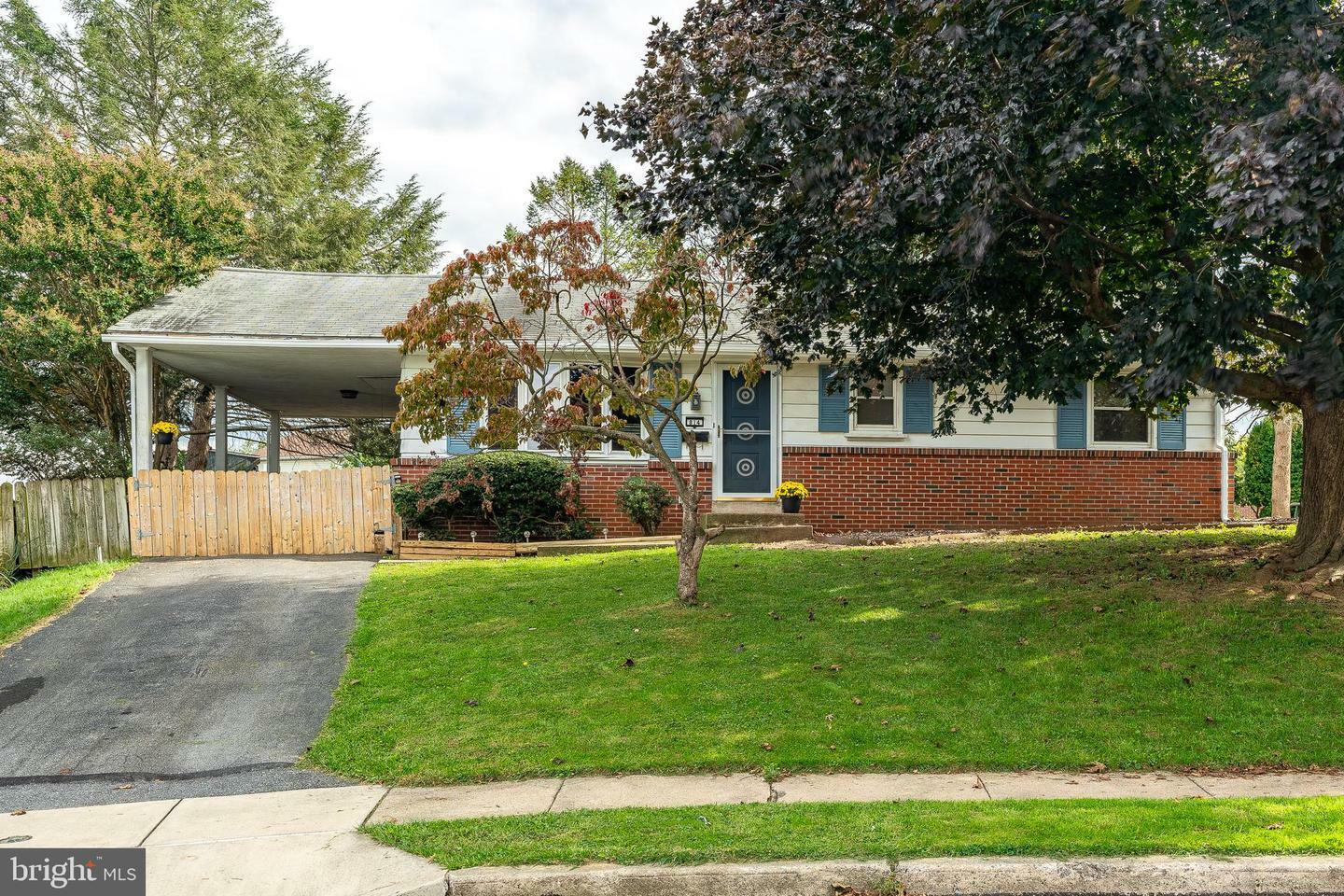 Property Photo:  814 Hilton Drive  PA 17603 