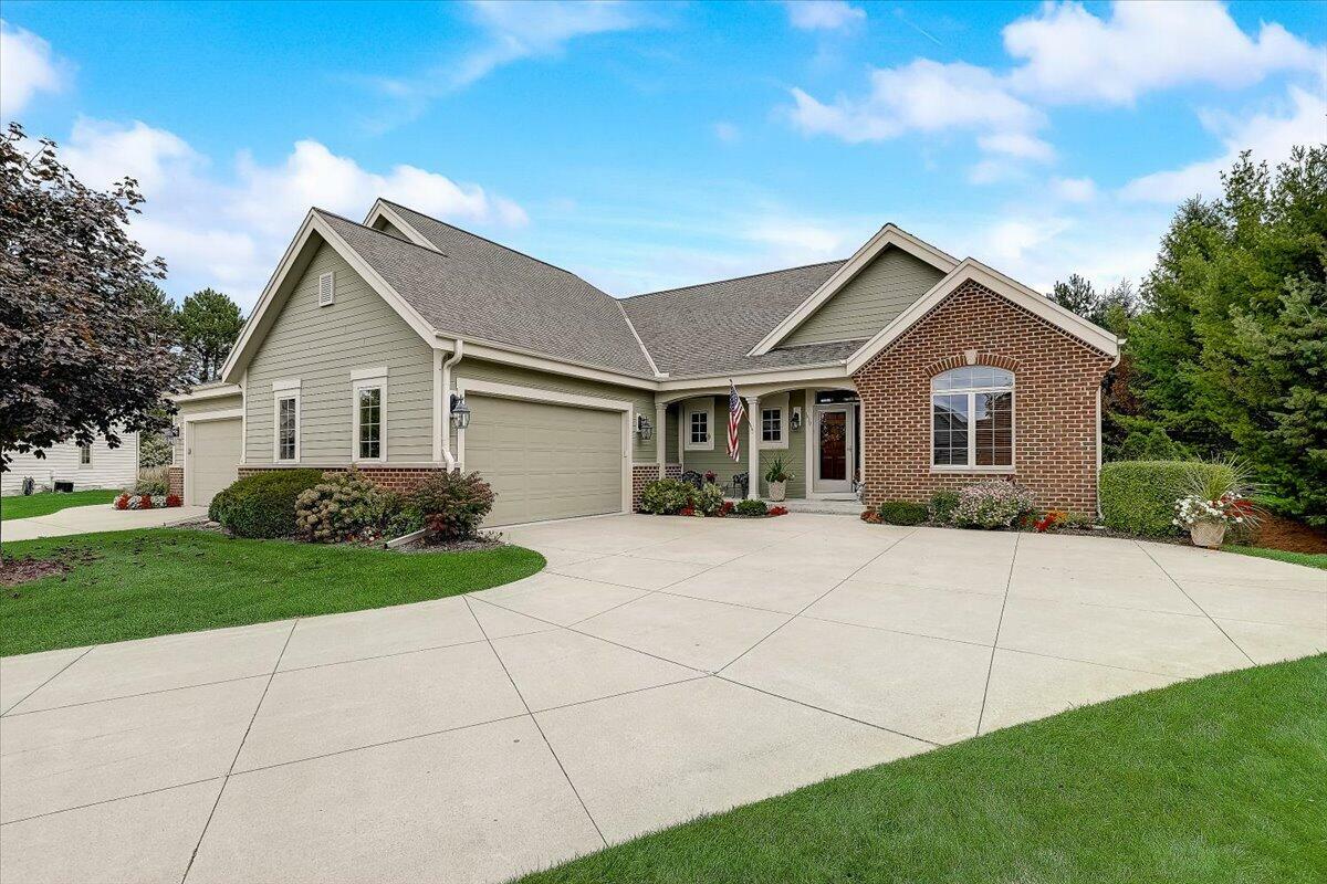 Property Photo: 1419 Hidden Waters Cir WI 53095