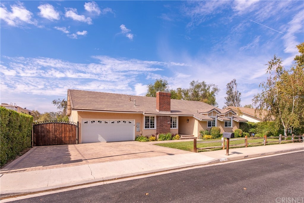 Property Photo:  1030 Mellow Lane  CA 93065 