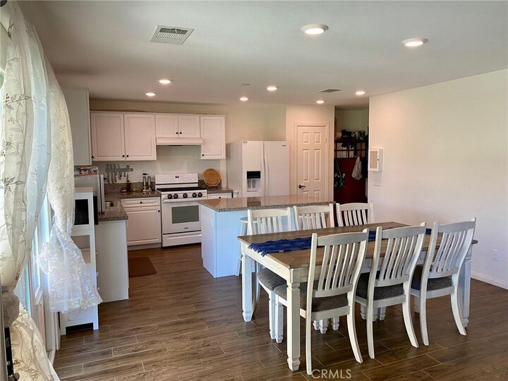 Property Photo: 5592 Soriano Way CA 92336