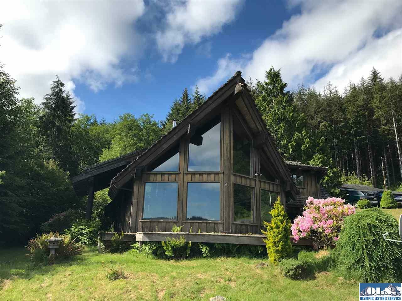 Property Photo: 113 W Kellogg St WA 98326
