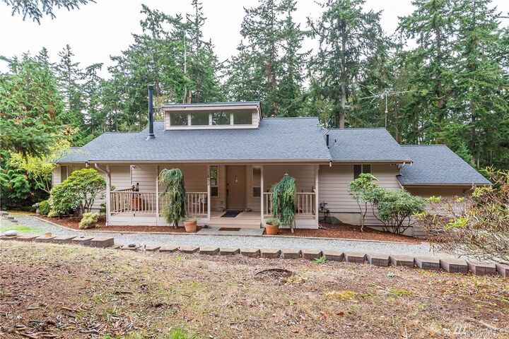 Property Photo:  632 Race Rd  WA 98239 