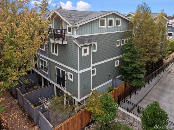 438 NE Maple Leaf Place C  Seattle WA 98115 photo