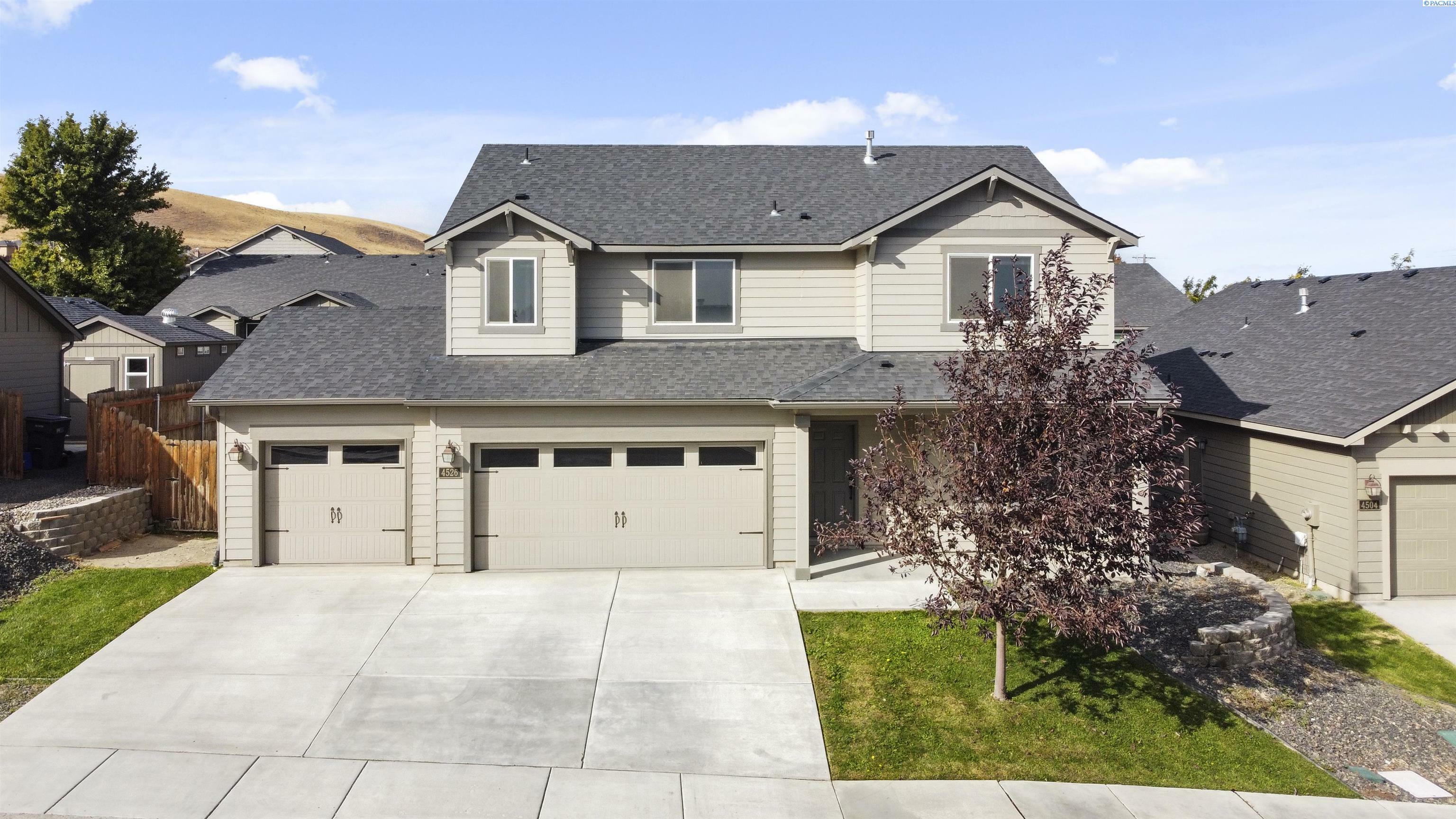 Property Photo:  4526 S Underwood Pl  WA 99337-4052 