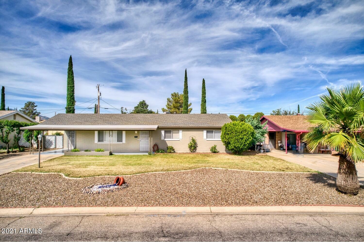 Property Photo: 217 E Martin Drive AZ 85635