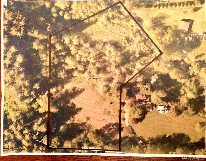 Property Photo: 24926 SE 162nd St WA 98027