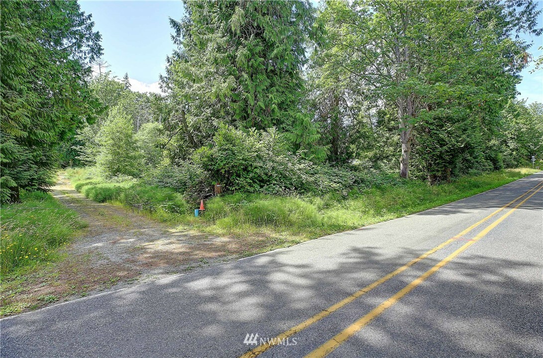 Property Photo:  4204 S Camano  WA 98282 