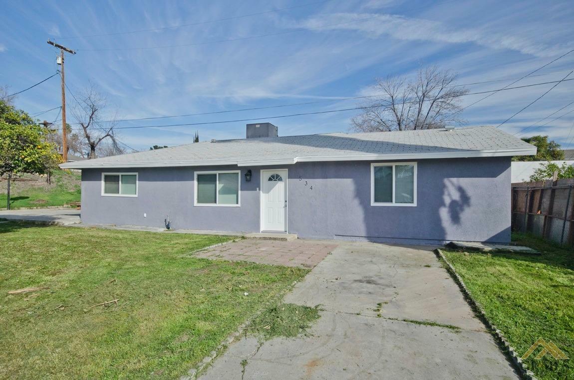 Property Photo:  1534 Bernard Place  CA 93305 