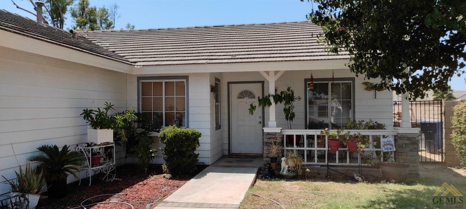 Property Photo:  8601 Windjammer Drive  CA 93312 