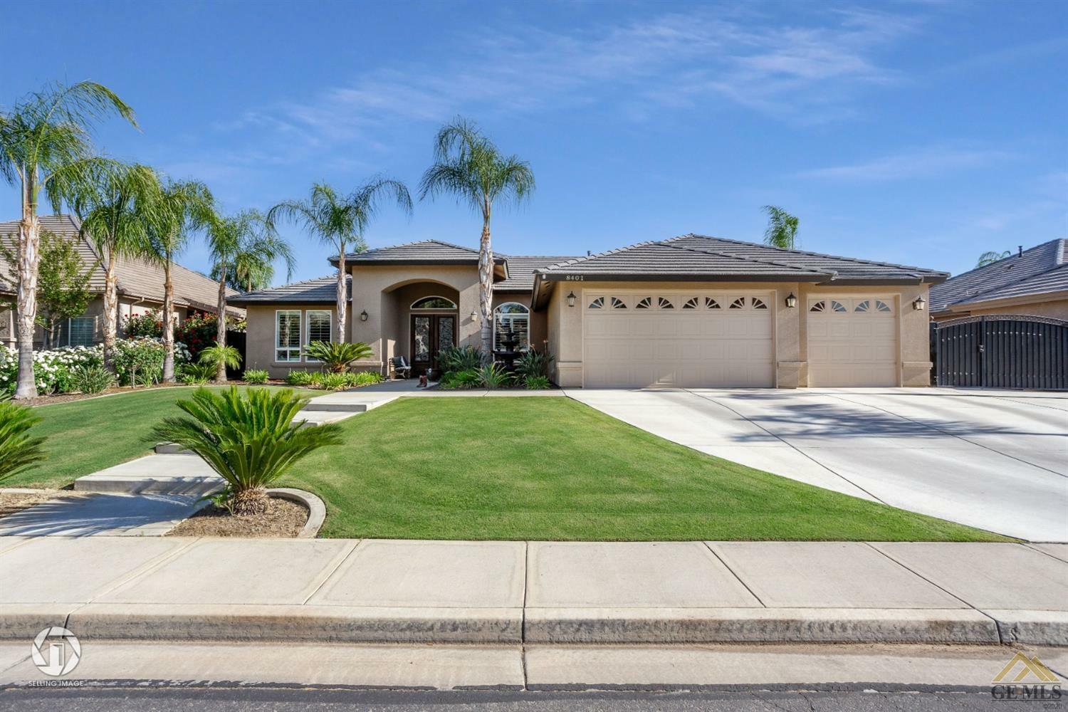 Property Photo:  8401 Sterling Grove Lane  CA 93312 