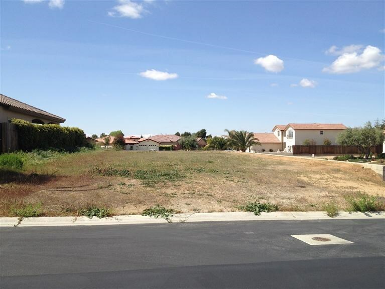 Property Photo:  6518 Marbrisas Court  CA 93306 