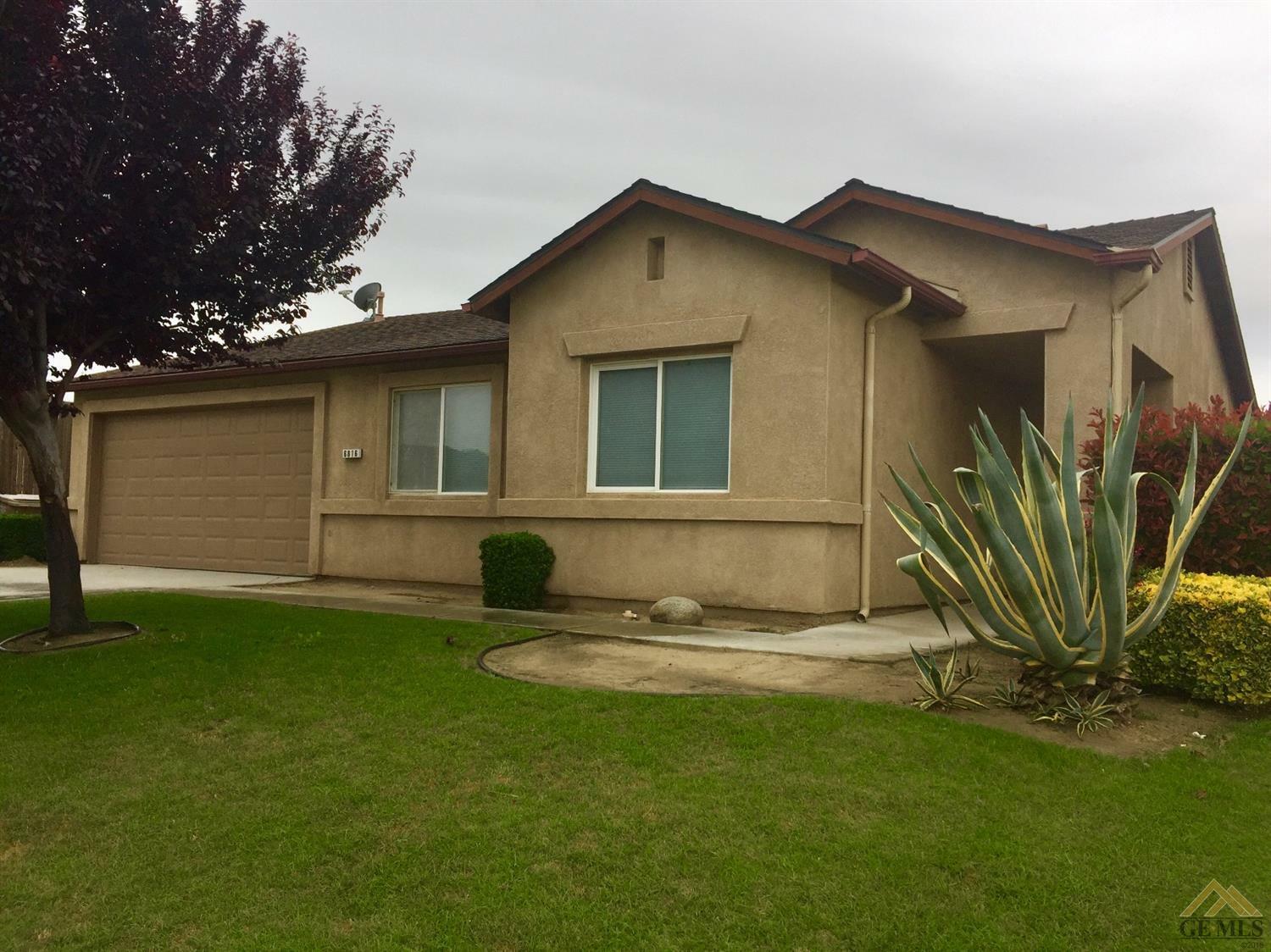 6816 Stockport Drive  Bakersfield CA 93307 photo