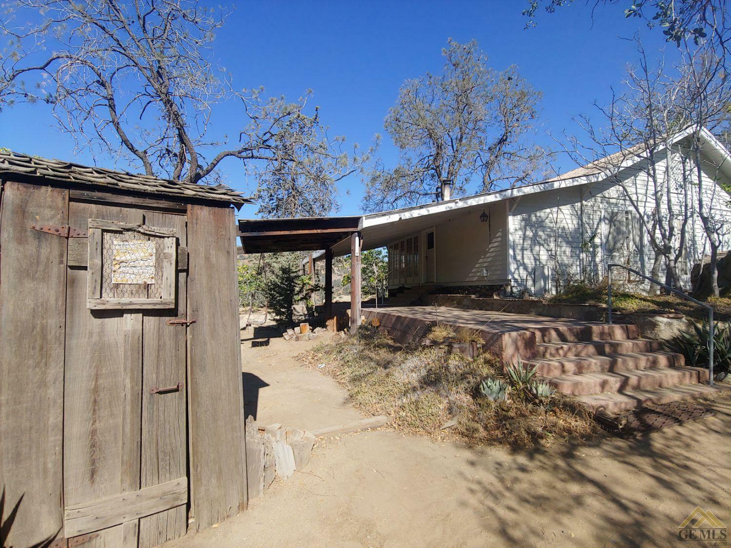 Property Photo:  29992 Woodford Tehachapi Road  CA 93531 