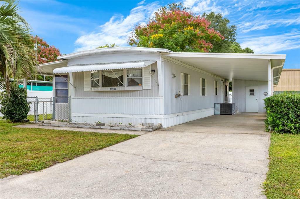 Property Photo:  39108 Ola Avenue  FL 33542 