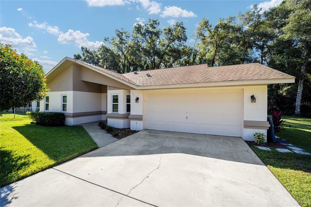 Property Photo:  411 Poppy Lane  FL 34452 