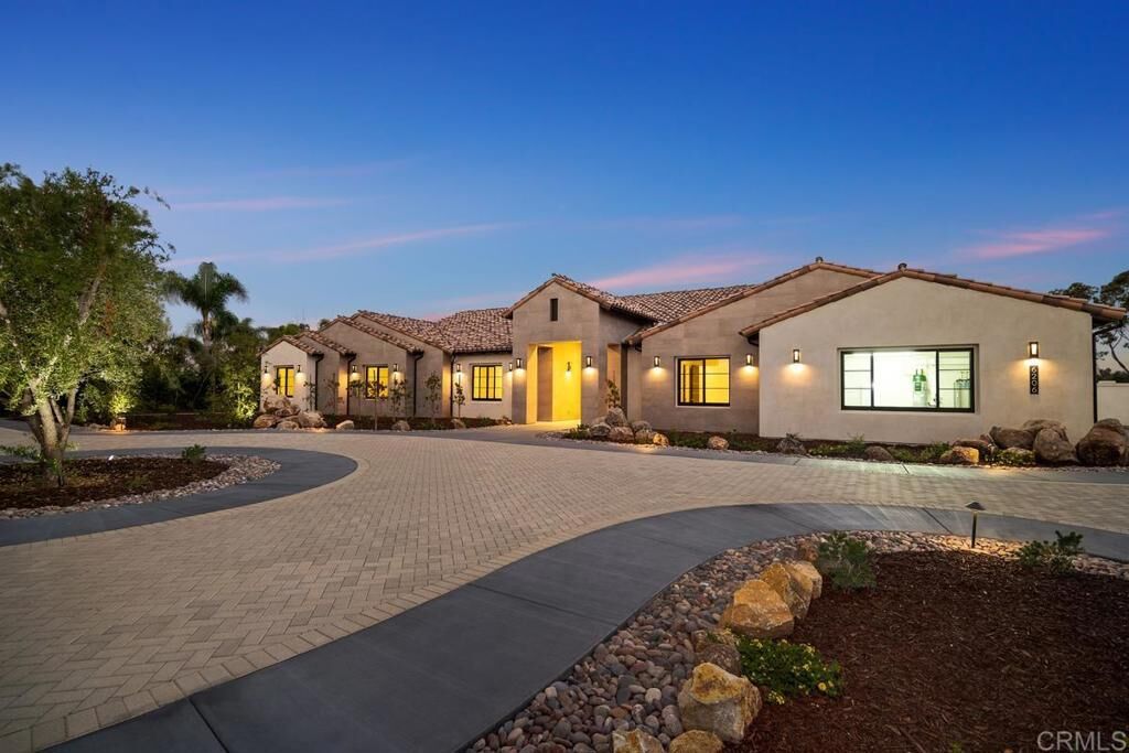 Property Photo: 6206 Paseo Valencia CA 92067