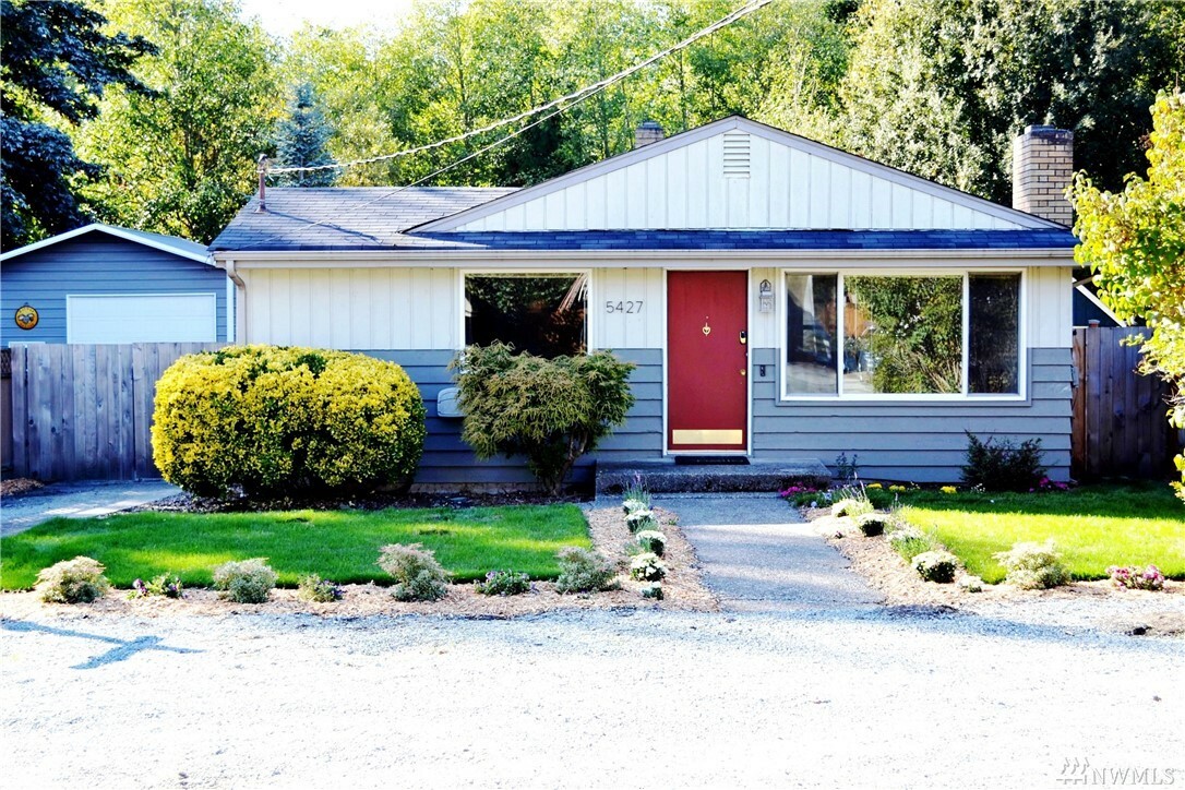 Property Photo:  5427 26th Ave SW  WA 98106 