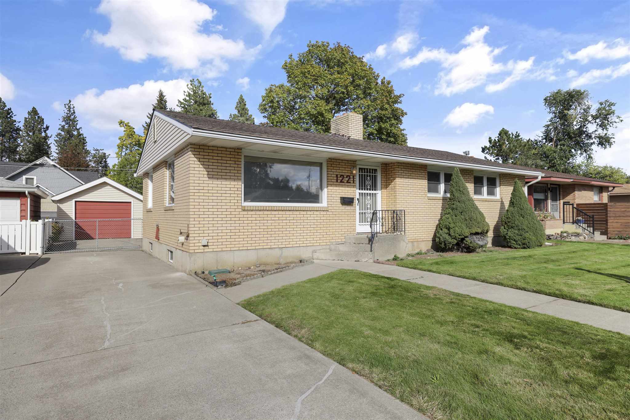 Property Photo:  1221 E 37th Ave  WA 99203 