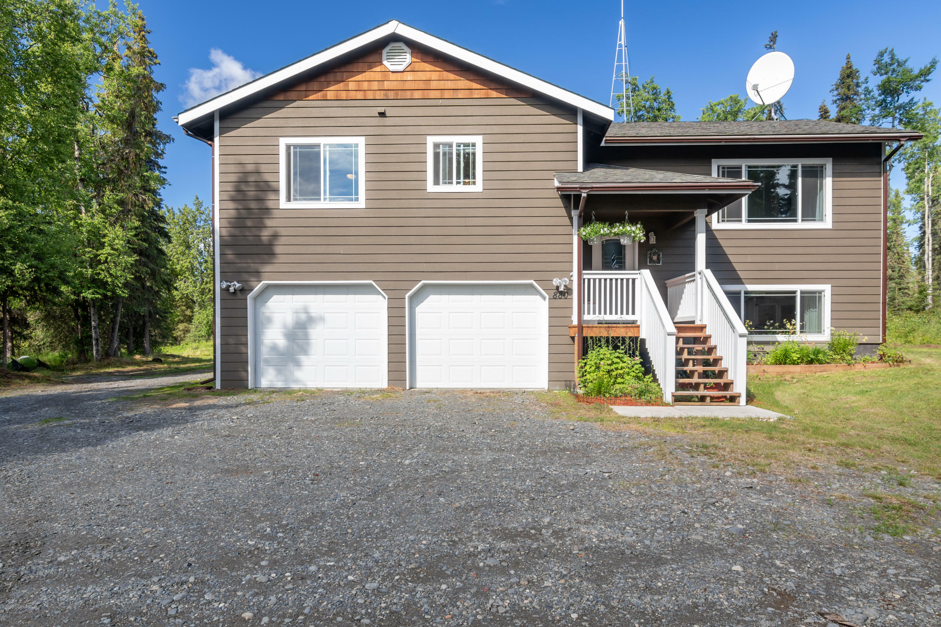 Property Photo: 880 N Strawberry Road AK 99611