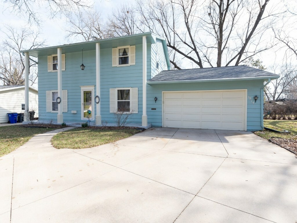 Property Photo:  3814 Valley Place NE  IA 52402 