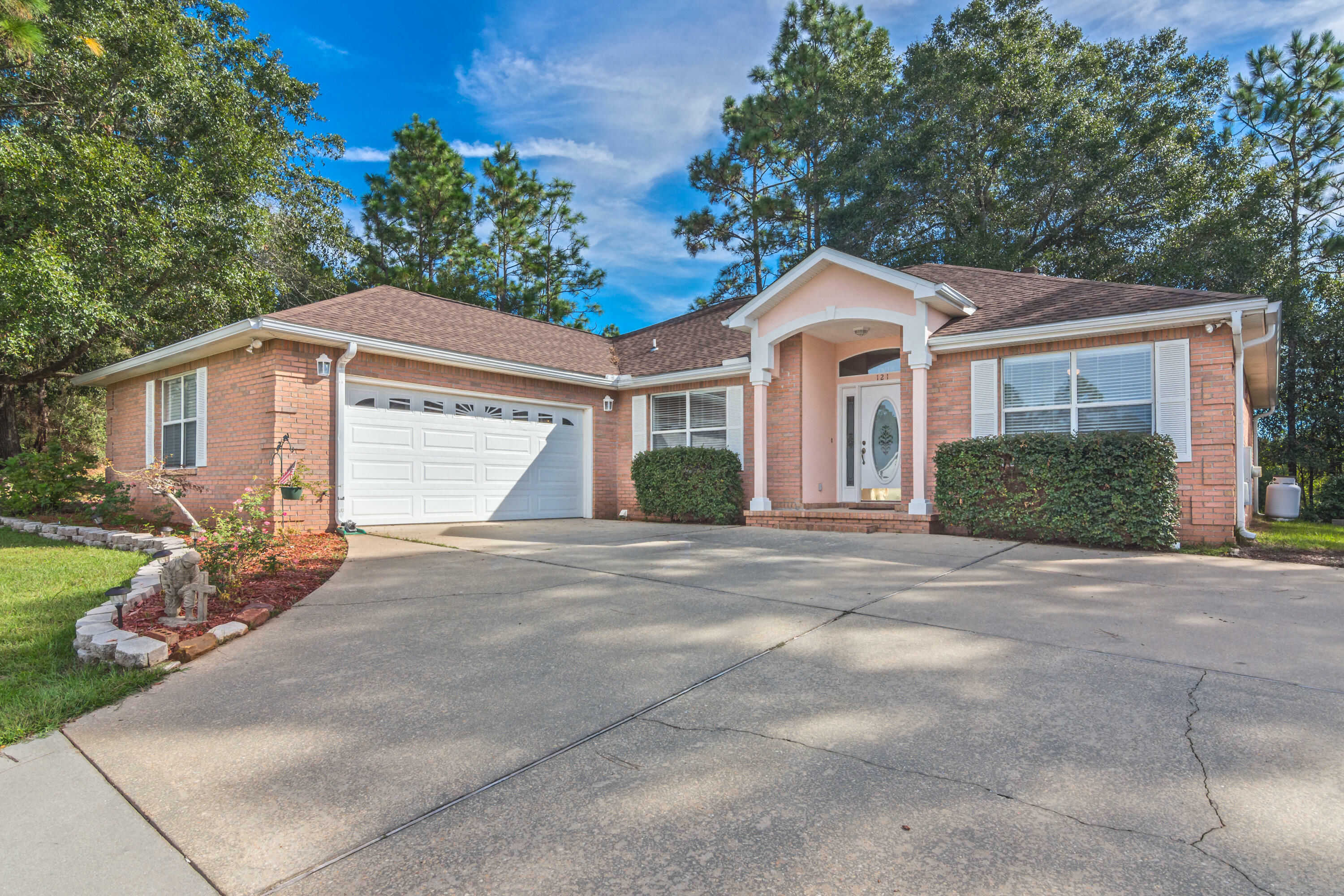 Property Photo:  121 Tranquility Drive  FL 32536 