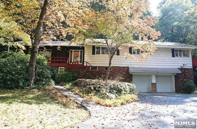 Property Photo:  46 Sugar Maple Avenue  NJ 07435 