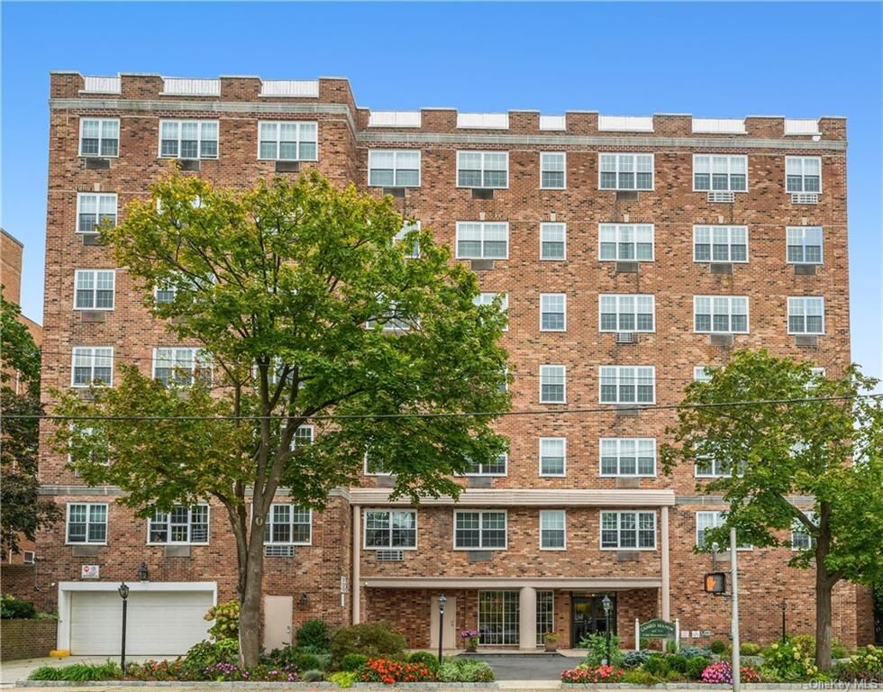 Property Photo: 2 Old Mamaroneck Road 7K NY 10605