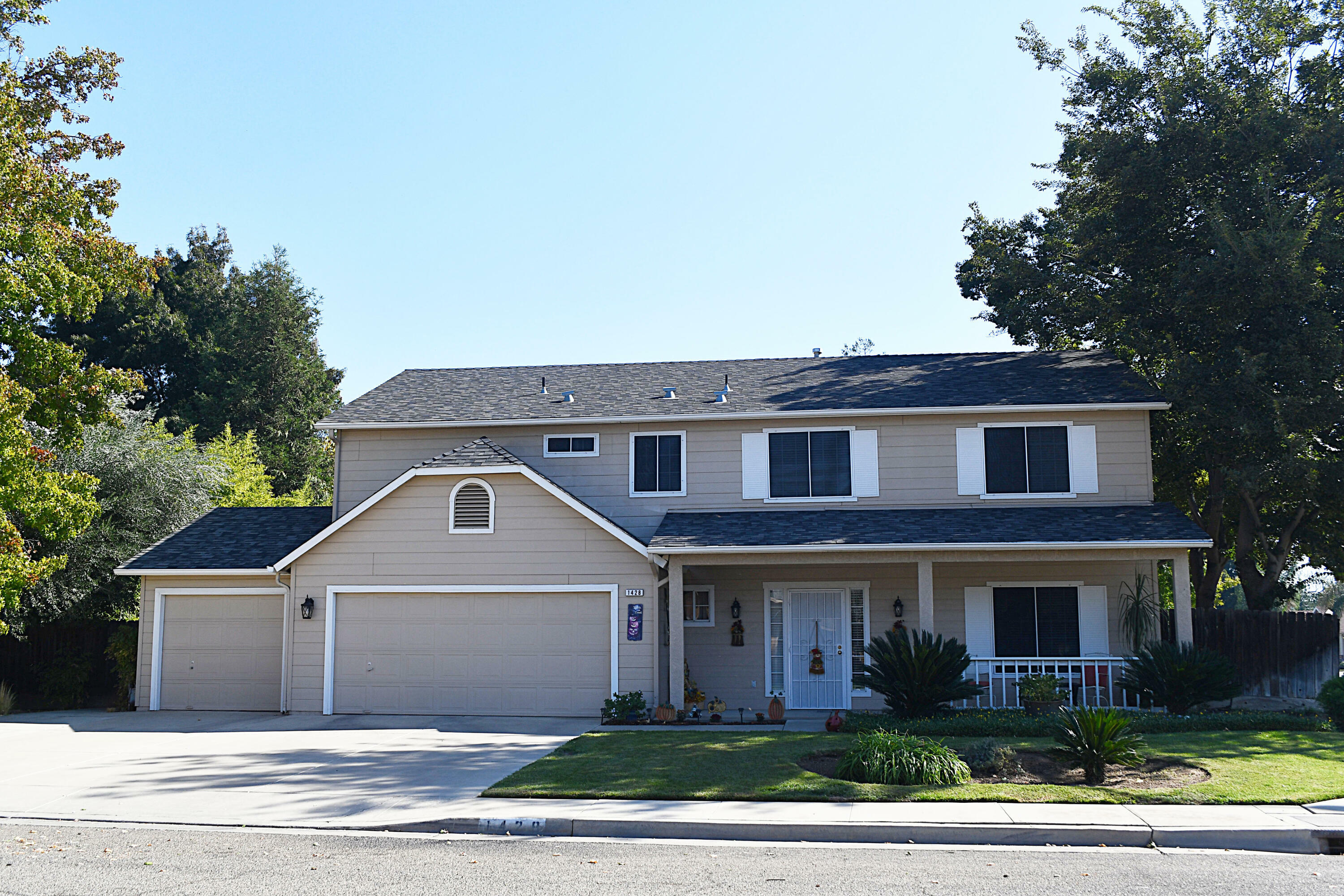 Property Photo:  1428 N Newton Drive  CA 93618 