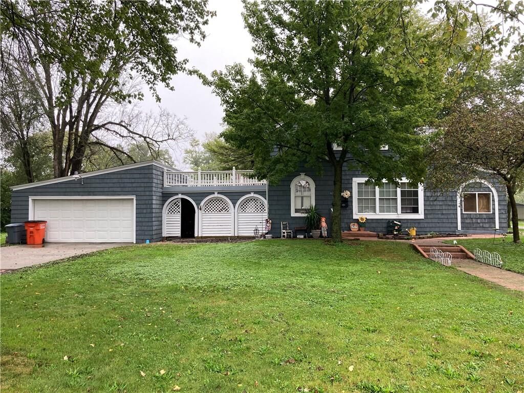 Property Photo:  820 Hamilton Street  IL 61951 