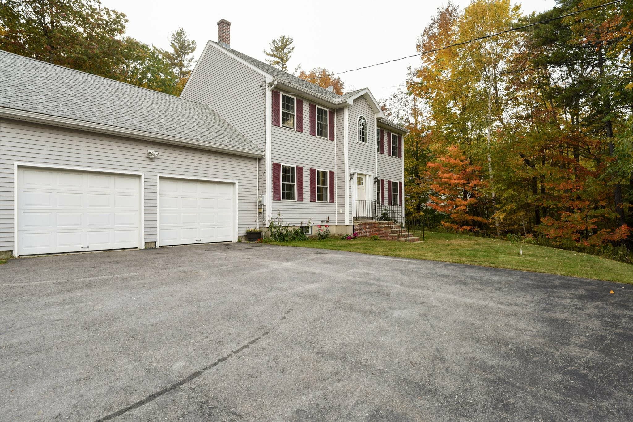 Property Photo:  29 Colonial Way  NH 03464 